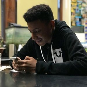 Meet your Posher, Thomas